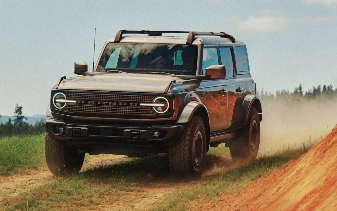 2027 Ford Bronco driving off-road for a blog about Ford engine air filter replacement near Murfreesboro, TN